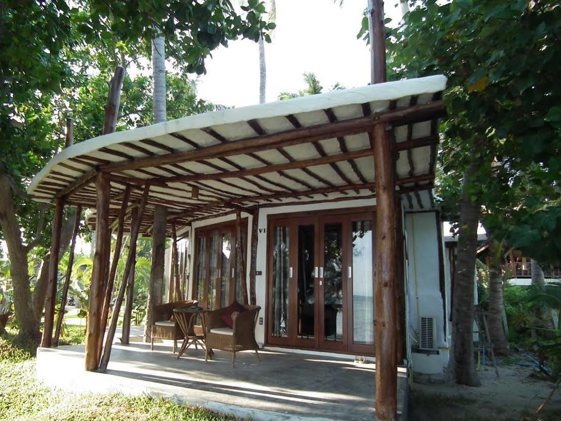 B52座海滩度假村 帕干岛 外观 照片